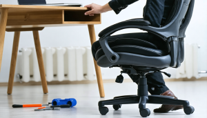 découvrez comment fixer la descente automatique de votre chaise de bureau grâce à notre guide pratique. suivez nos étapes simples et efficaces pour profiter d'un confort optimal au travail.